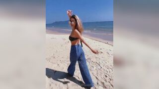 Lonelymeow Asian Babe Wearing Hot Top Beach Visit Onlyfans Video