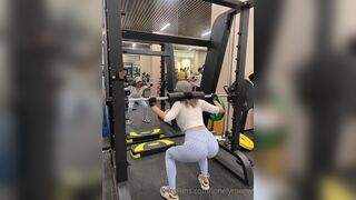 Lonelymeow Asian Working Out In Tight pants Onlyfans Video