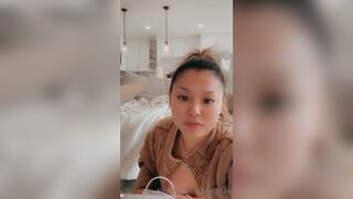 Jezzi.Xo Asian Sharing her New Sex Toys With Fans Onlyfans Video