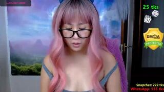 Asian Slutty Girl In Glasses Masturbates Her Juicy Pussy On the Live Cam Video