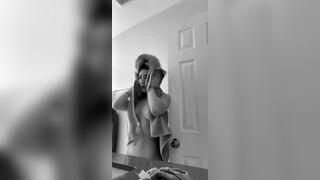 Asian Beauty With Juicy Bouncing Tits Dancing Naked Video