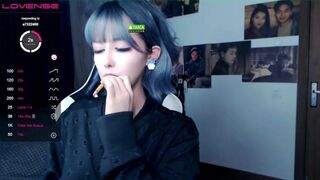 Slutty Asian Camgirl gets a Huge Orgasm By the Pleasure Of The Toy In Her Pussy On the Live Video