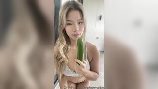 Phoeyuibe Asian Teasing Herself With a Cucumber Onlyfans Video