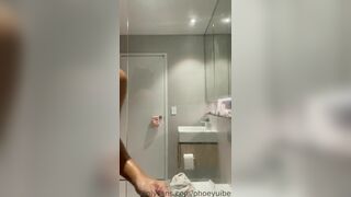 Phoeyuibe Curvy Asian Squeezing Tits While Showering Onlyfans Video