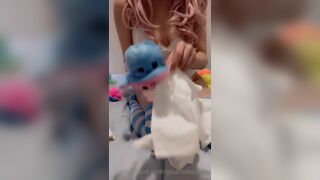Yournekobaby Asian Teen Fooling Around With a Toy onlyfans Video