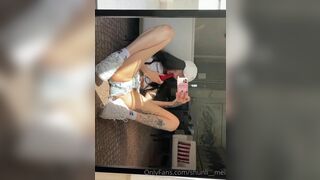 Shunli_Mei Asian College Girl Fucks While Rubbing Pussy On Floor With Dildo Onlyfans Video