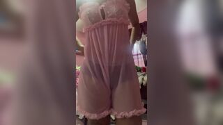 Carmennl0ve Blonde Babe Exposing Her Curvy Boobs Video