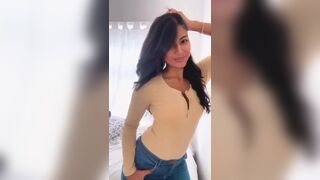 Sexy Model In Tight Jeans Video