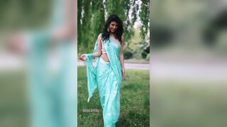 Pretty Sexy Asian In Saree Video