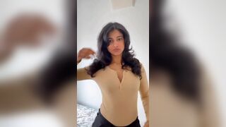 Pretty Wild South Asian Model Cam Video