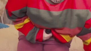 Cute Pretty Girl Sucks a Huge Dildo Like a Pro and Exposes Her Toyed Pussy On Cam Video