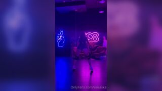 Asisska Sexy Tiny Girl Hot Dance Off Onlyfans Video