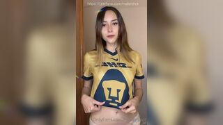 Mafershot Pulls Up Her Shirt And Shows Boobs Onlyfans Video