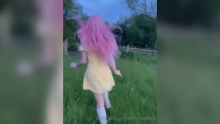 Belledelphine Playful Teen Shows Her Hot Ass Outdoor Onlyfans Video