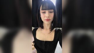 Hastily Showing Tits Video