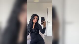 Pretty Sexy Fit Babe In Tight Black Frock Video