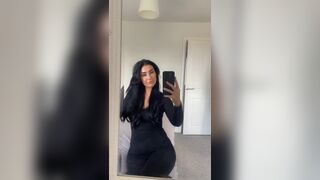 Pretty Sexy Fit Babe In Tight Black Frock Video