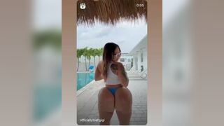 Officiallyblahgigi Milf Showing Jiggling Booty Video