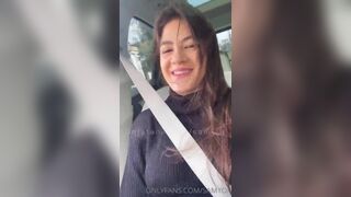 Samyof Pretty Sexy Girl Showing herself While On Car Onlyfans Video