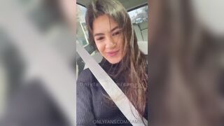 Samyof Pretty Sexy Girl Showing herself While On Car Onlyfans Video