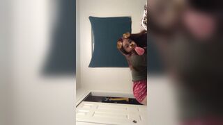 Hot gf Shaking her Big Booty For Bf Video