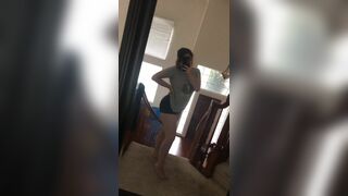 Sexy Girl Showing her Juicy Curvy Booty Video