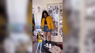 Sexy Babe Showing Off her Sexy Fit Body Video