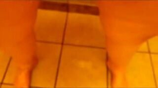 Krystal Chubby Chick Peeing on cam Video