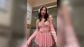 Kimvuongg Pretty Asian Babe Hot Sexy Tiktok Video