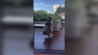 Pretty Asian Fitness Slut With Wearing A Hot Dress Mirror Cam Video
