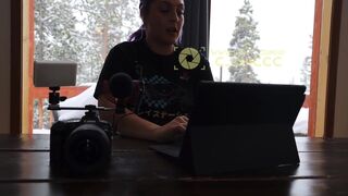 Lesbian Slut Licking Her Pussy Video