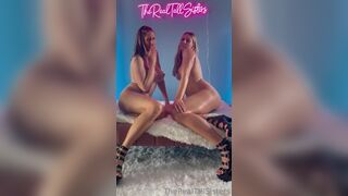 Therealtallsisters Horny Lesbian Milfs Kissing and Making Out Video