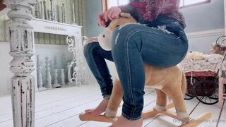 Eri Kitami Sexy Asian Showing Off her Tight Hot Booty Onlyfans Video