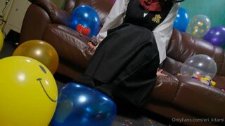 Eri Kitami Nerdy Asian teen Showing Off Booty Onlyfans Video