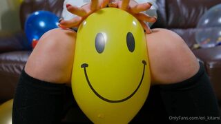 Eri Kitami Nerdy Asian teen Showing Off Booty Onlyfans Video