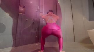 Eri Kitami Asian Shows Off Her Tight Booty While Workingout Onlyfans Video