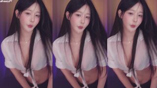 Haru S2 Sexy Asian Beauty Showing off Her Hot Booty and Boobs on Live Video