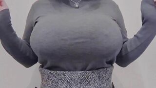 Mikansui Sexy babe Exposing her Bouncing Boobs Video