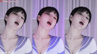 Chujeong Korean Sexy Babe Dancing and Shaking Her Juicy Booty With Boobs Video