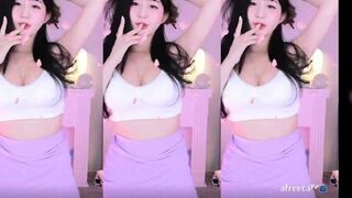 Han Jina Beautiful Asian Girl Doing a Lusty Dance For Fans Afreecatv Video