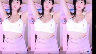 Han Jina Beautiful Asian Girl Doing a Lusty Dance For Fans Afreecatv Video