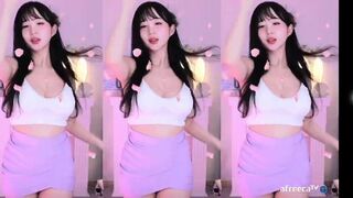 Han Jina Curvy Ass Asian In Pink Skirt Live Dancing Video
