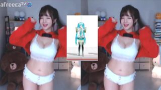 Han Jina Cute Dancing While Shaking Tits In Bra Afreecatv Video