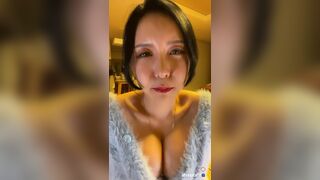 Kimjeewoo529 Showing off her Tongue While Flashing big boobs Afreecatv Video