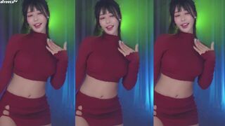 Haru With Juicy Curvy Booty Shakes It On Cam And Flashing Big Boobs When Dancing Afreecatv Video