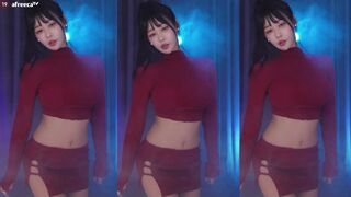 Haru Shows Off Her Juicy Curvy Booty When Dancing on live Cam Afreecatv Video