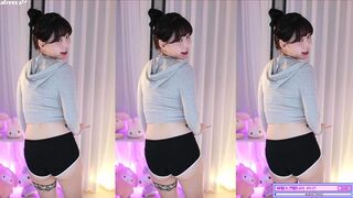 Chujeong Showing her bouncing Tits and Hot Booty WHile Dancing Afreecatv Video