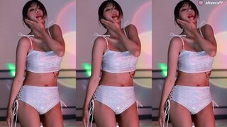 dign1461 Hottie Dancing and Shows off Her Hot Af Body On Cam Afreecatv Video