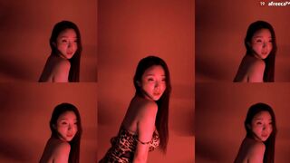 Unina__ Teasing Her Big Round Tits While Dancing AfreecaTV Video