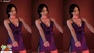 Unina In a Sexy Night Dress Shows Her Booty While Dancing Afreecatv Video